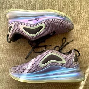 Nike Air Max 720 “Northern Lights Night” purple